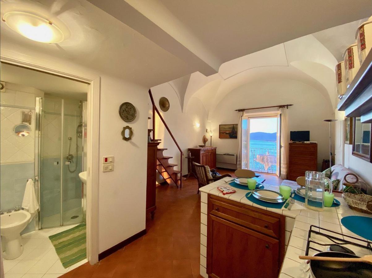Holidaycasa Romano - Vacanza Nel Cuore Di Sperlonga Exterior photo