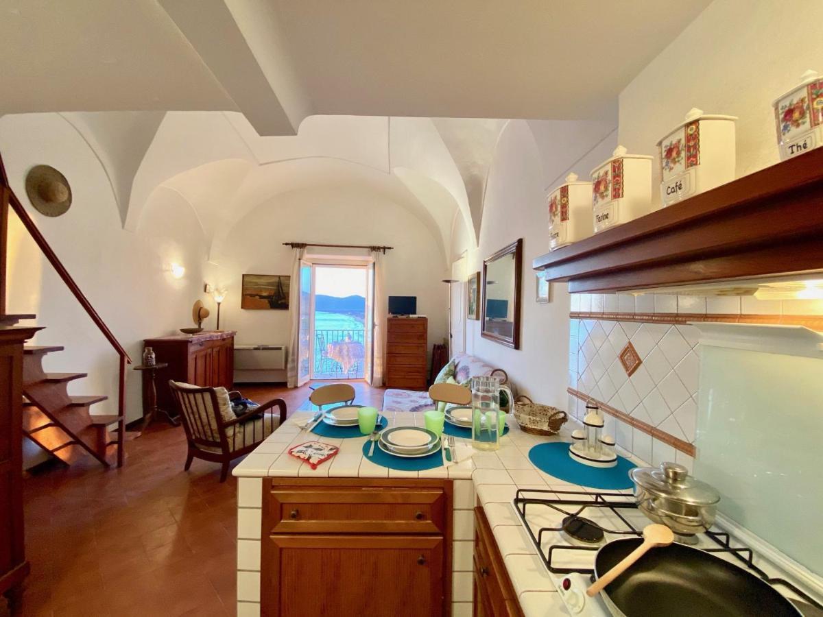 Holidaycasa Romano - Vacanza Nel Cuore Di Sperlonga Exterior photo