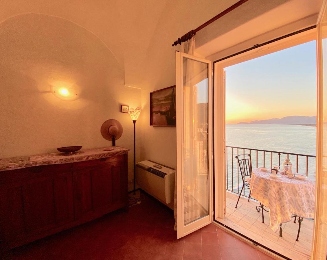 Holidaycasa Romano - Vacanza Nel Cuore Di Sperlonga Exterior photo